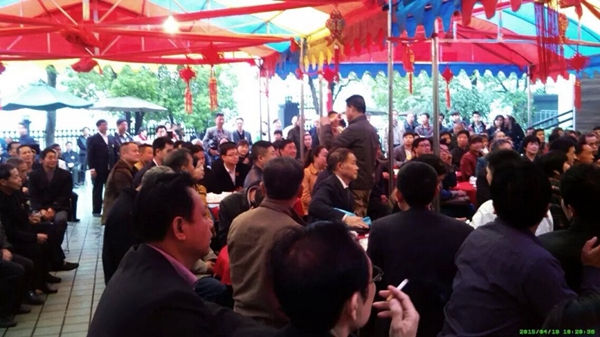 参加本次会议的外地宗亲代表有:原解放军报社副总编辑(少将)饶洪桥