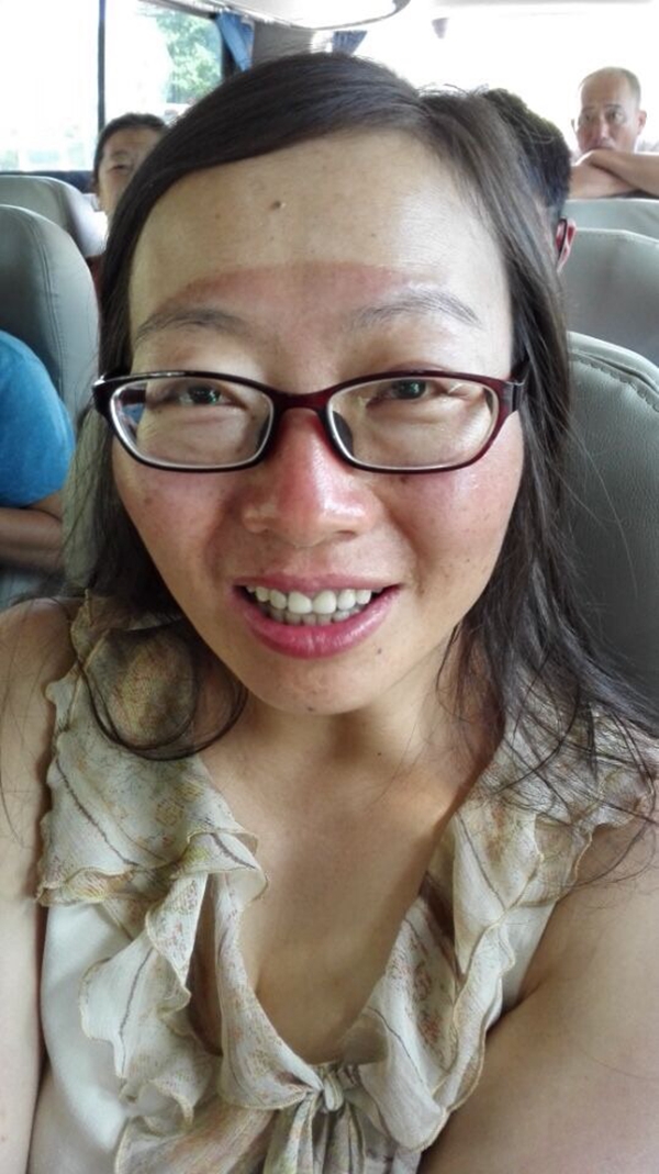 带着严重晒伤的皮肤和水母蛰伤的嘴唇,我早已投入于工作之中,开始有